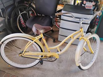 26 inch Schwinn woman's beach cruiser