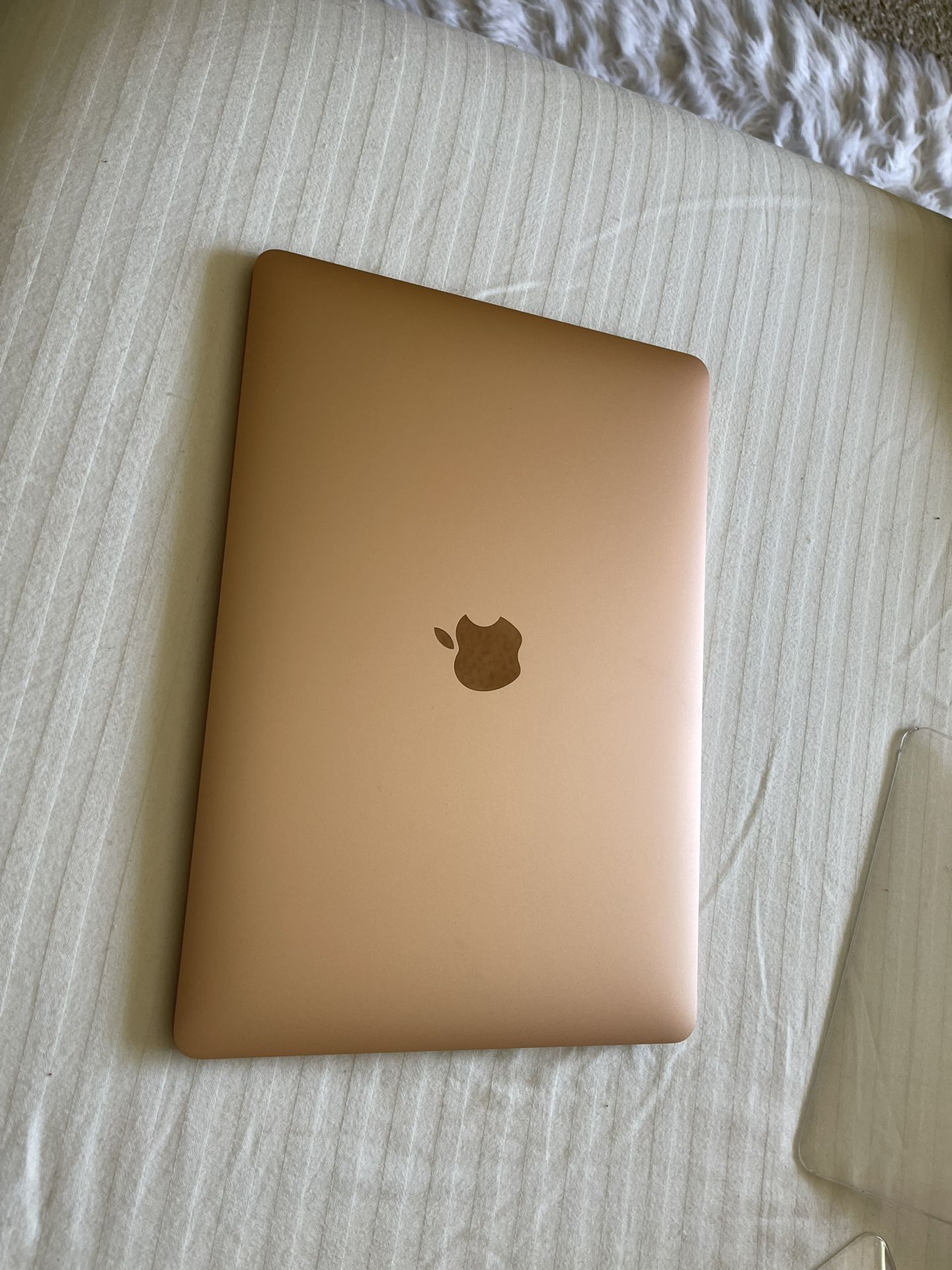 Apple, MacBook Air, A2179, Rose gold, 13”