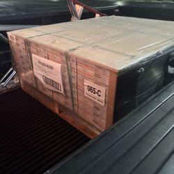 LifeProof Harvest Hues Oak 22MIL Waterproof Vinyl Flooring – 18 Sq Ft/Case – NEW