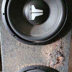 10" Subwoofers 2 tweeters and 2 Pioneer Door Speakers