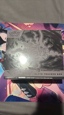 Pokémon Center Pokémon TCG Mega Evolution: Pitch Black Elite Trainer Box Promo