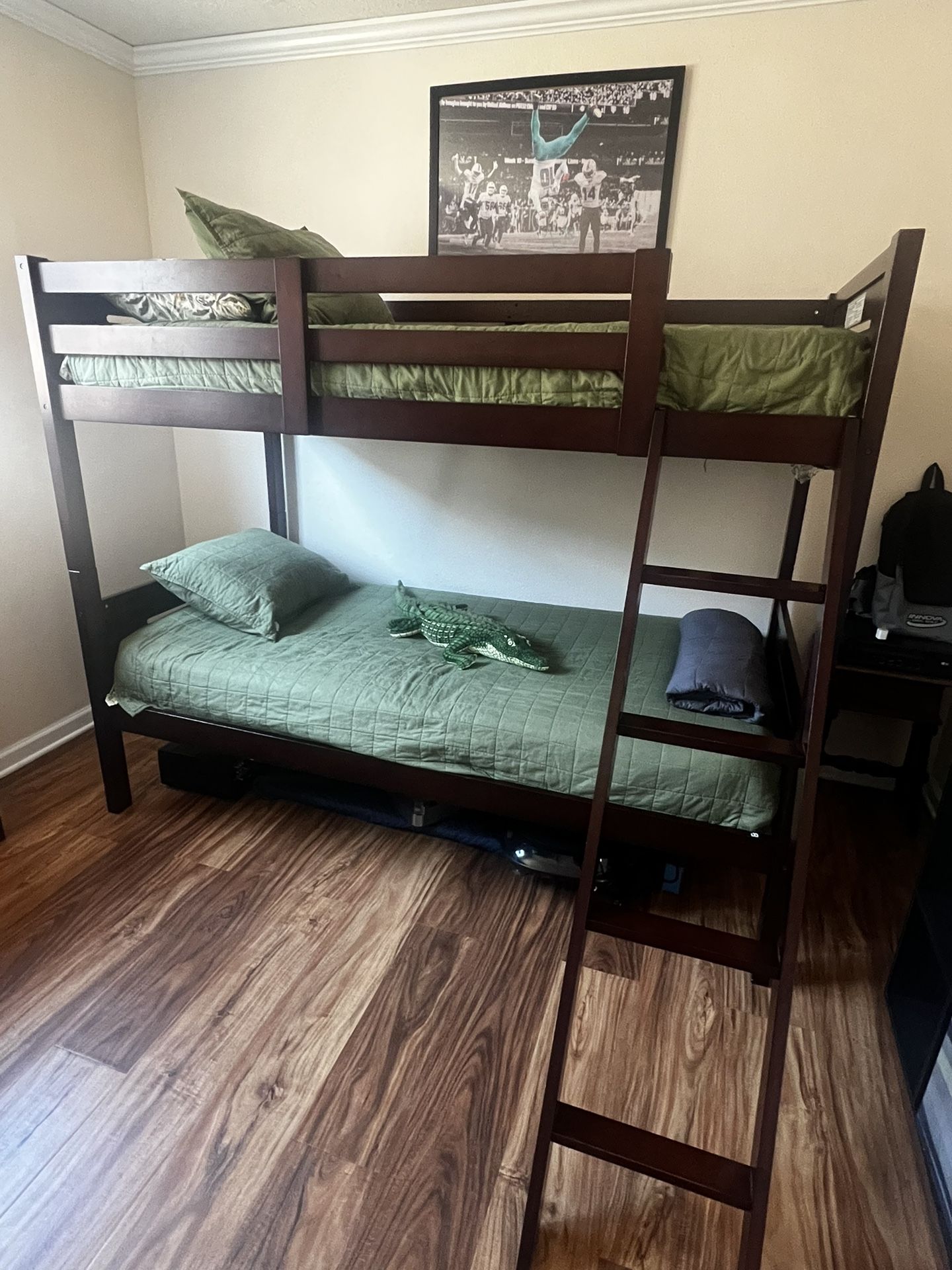 Solid Wood Bunk Beds With Matteresses