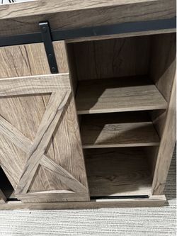 Tv stand / entertainment center