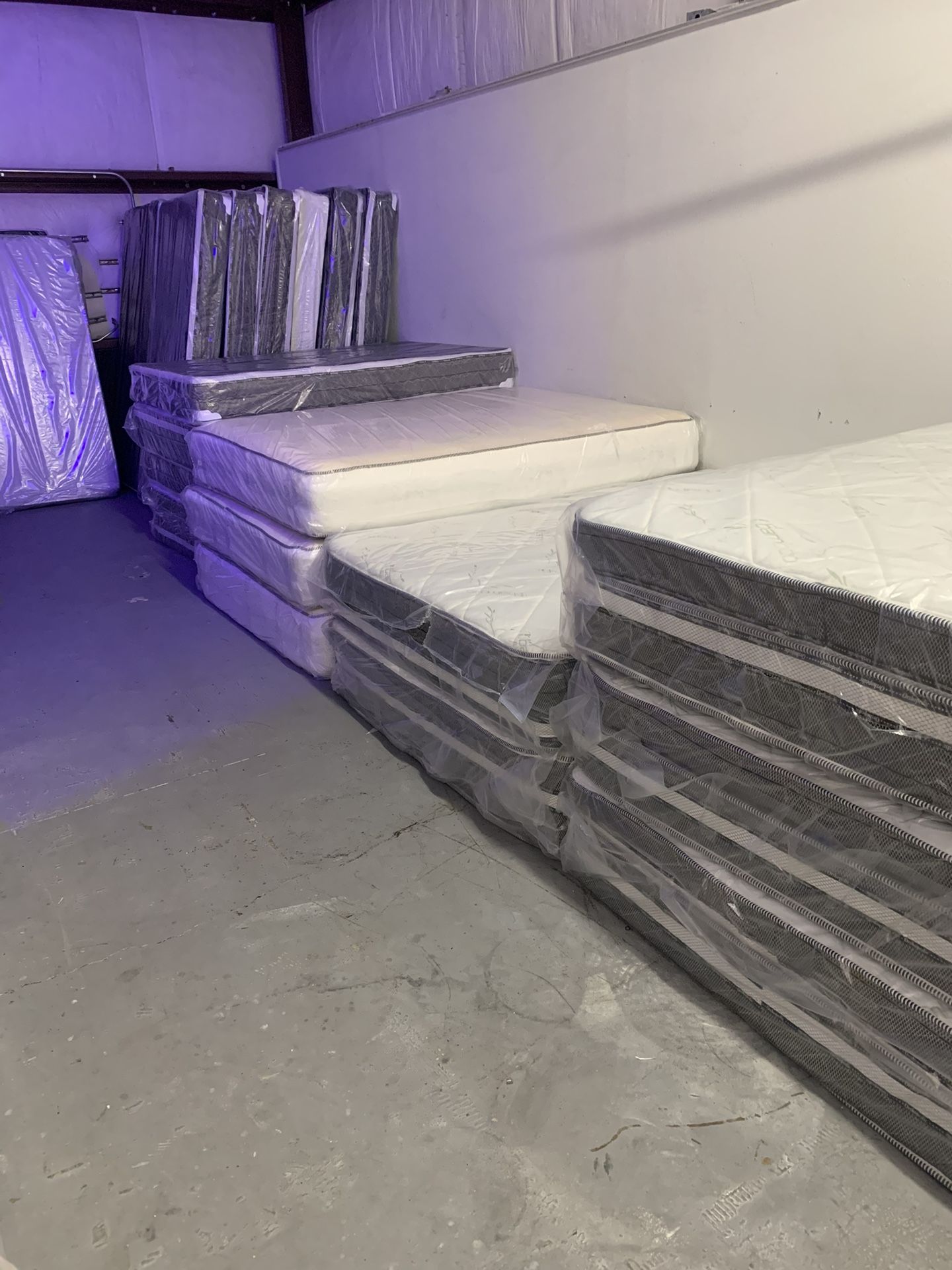 King Mattress And Box Springs