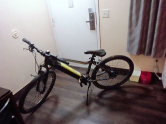 Sumano 6-speed Yellow 36 V E-bike