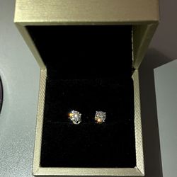 6mm Moissanite Diamond Stud Earrings 
