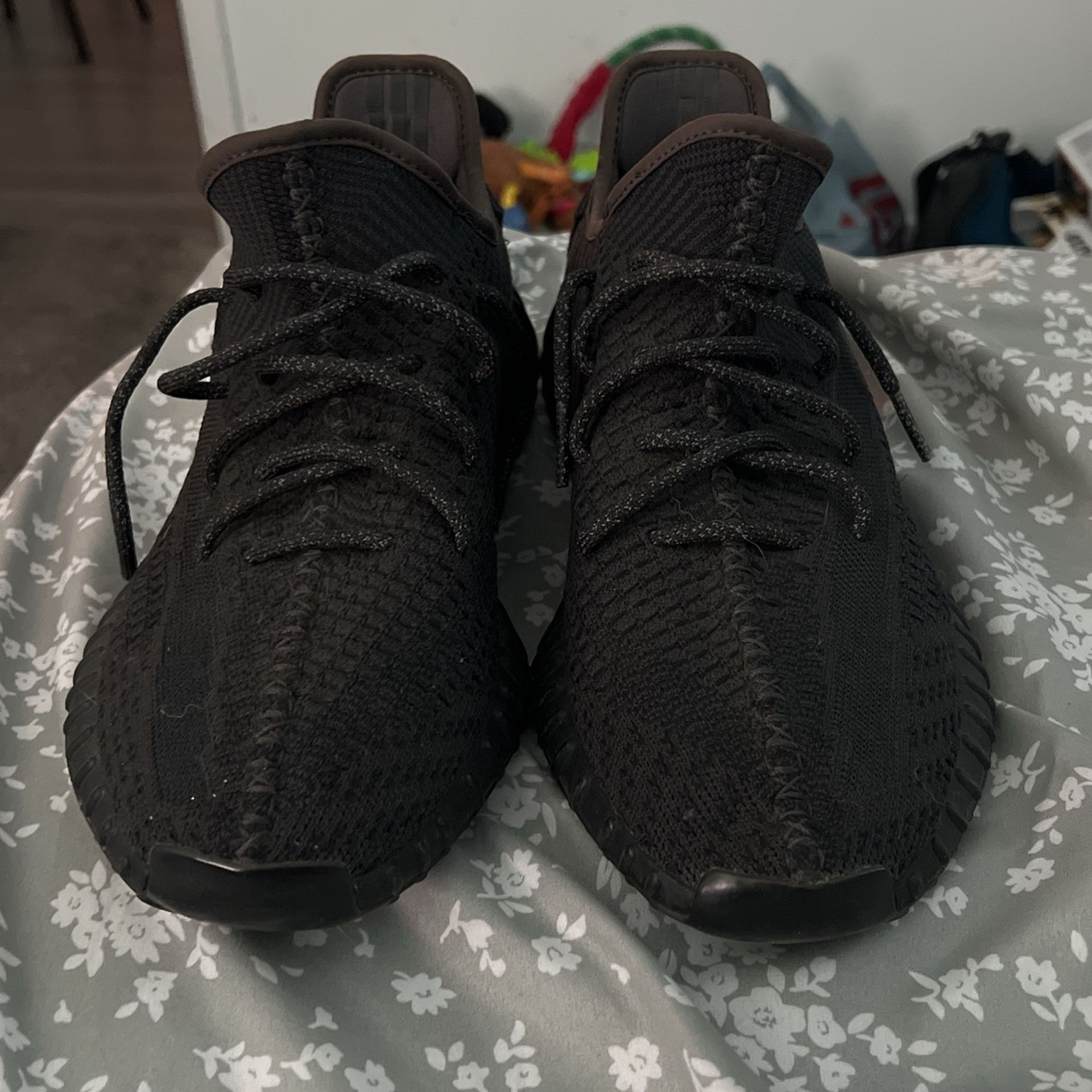 Yeezy main image 1