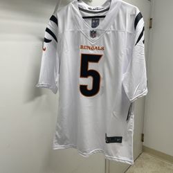 Cincinnati Bengals Tee Higgins stitched jersey size medium 
