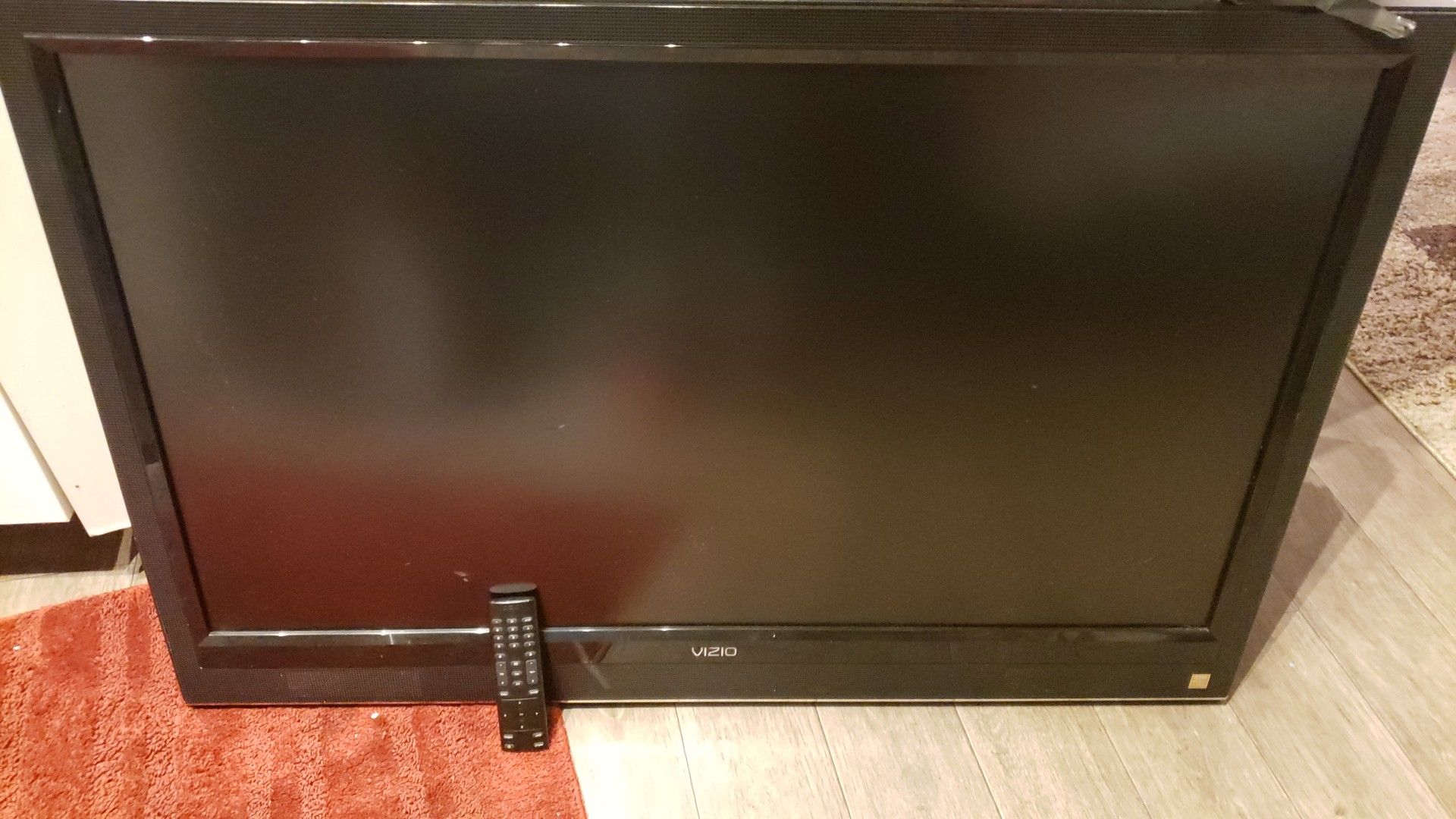 Vizio 43 inch flat screen TV