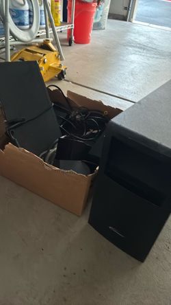 Free freee Speaker, muffler, DVD with wires