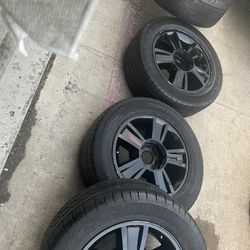 Tengo En Venta Mis Rienes #20 Chevy Abalanche Tahoe GMC Denali Quiero $800 Por ellos 