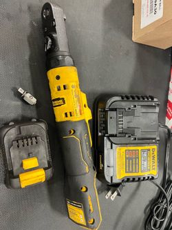DEWALT cordless power ratchet extreme subcompact 1/4 to 3/8 brushless