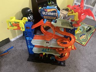 Hot Wheels Track- “Ultimate Garage Playset”