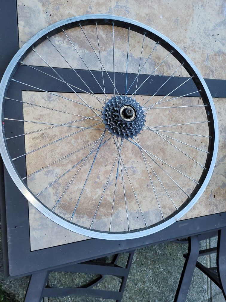 26" Bike Wheel With 6 Speed Freewheel