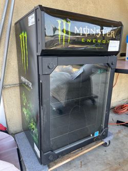 Beverage display fridge