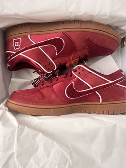 Kobe Bryant Nike SB Dunk Low Sneakers
