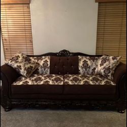 Couch Set with Pillows  Like New Reversible 3 N 1 Couch Set