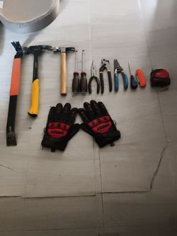 28 oz DeWalt hammer