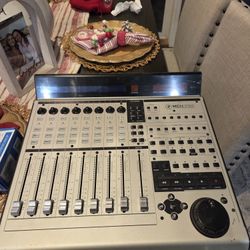 Mackie MCU Pro Universal Control Surface LOCAL PICK UP ONLY