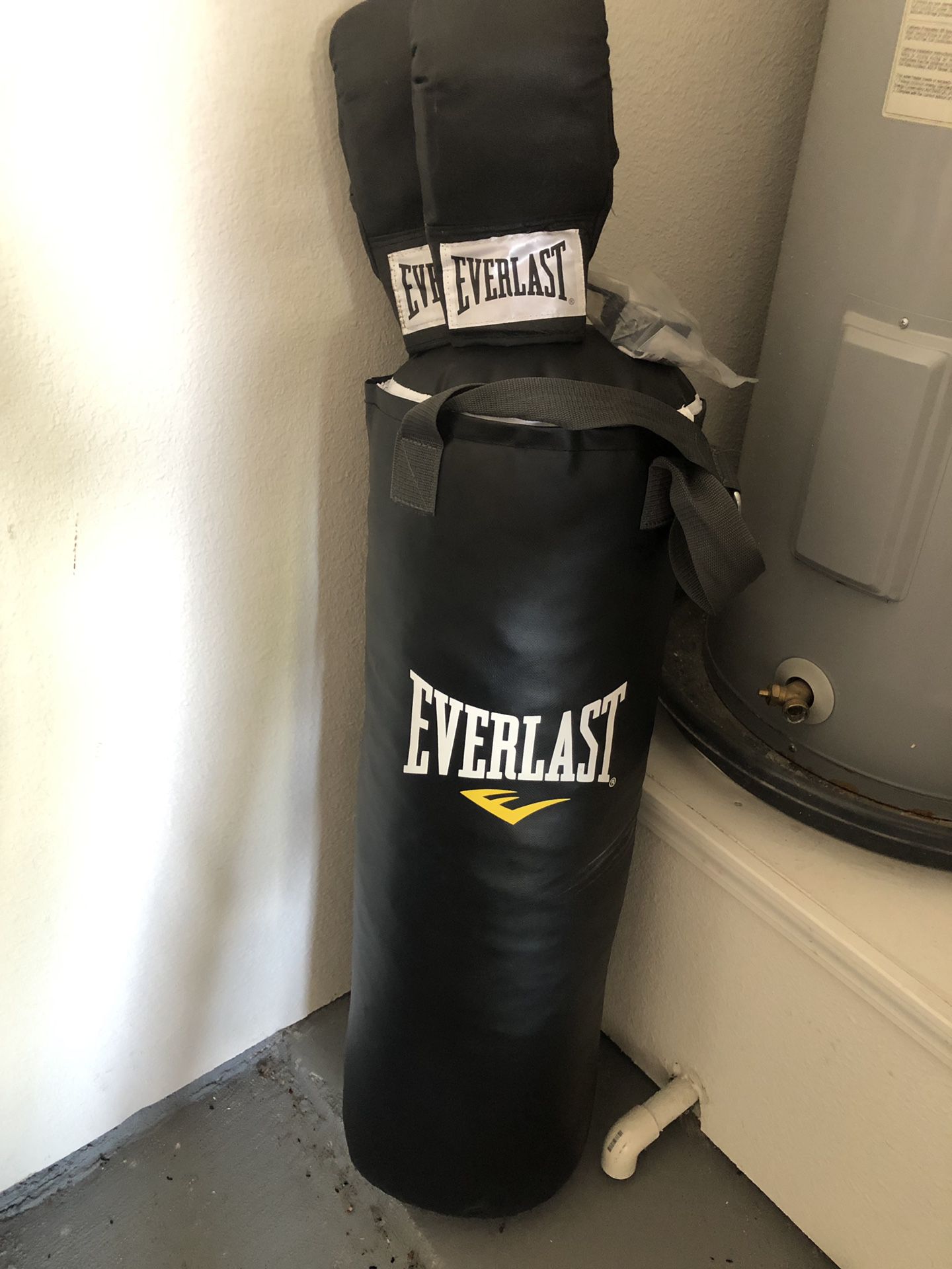 Everlasting Brand/ Exercise/ Boxing New Punching bag with accessories