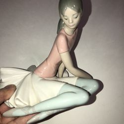 Rare LLADRO Sitting Ballerina Figurine
