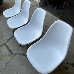 Modern Plastic Dining Chairs. 4