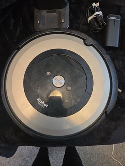 Robot Roomba vacuum cleaner