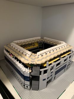 Fenerbahce Stadium LEGO– One of a Kind (4,190 Pieces)