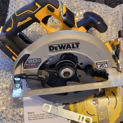 Dewalt 20v Flexvolt Advantech 7 1/4 Circular Saw.  Tool Only $130 Firm 