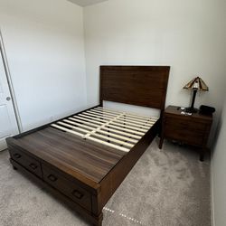 Wooden Bedroom Furniture Set