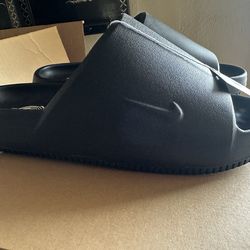 Nike Calm 2.0 Slides