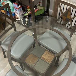 Riverside Furniture Dining Set 