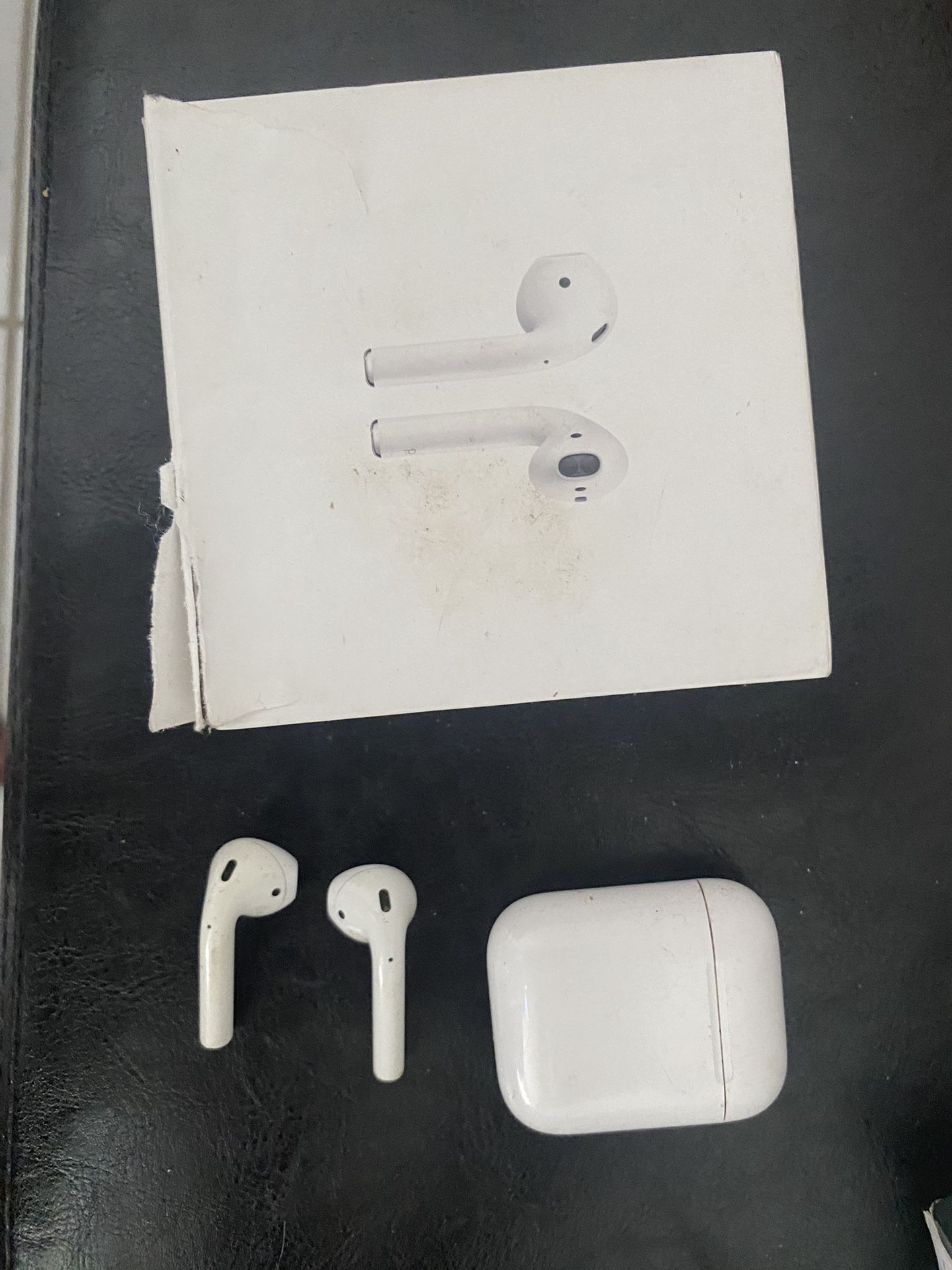 2nd Generation Airpods 