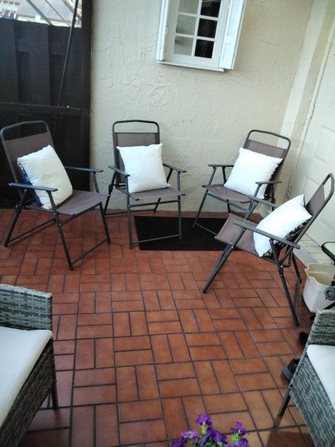 Patio Or Pool Chair Set