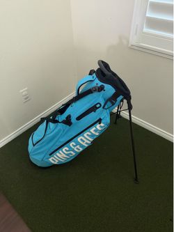 Pins & Aces blue 4-way players stand golf bag