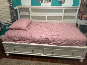 Twin teen bed with bookcase