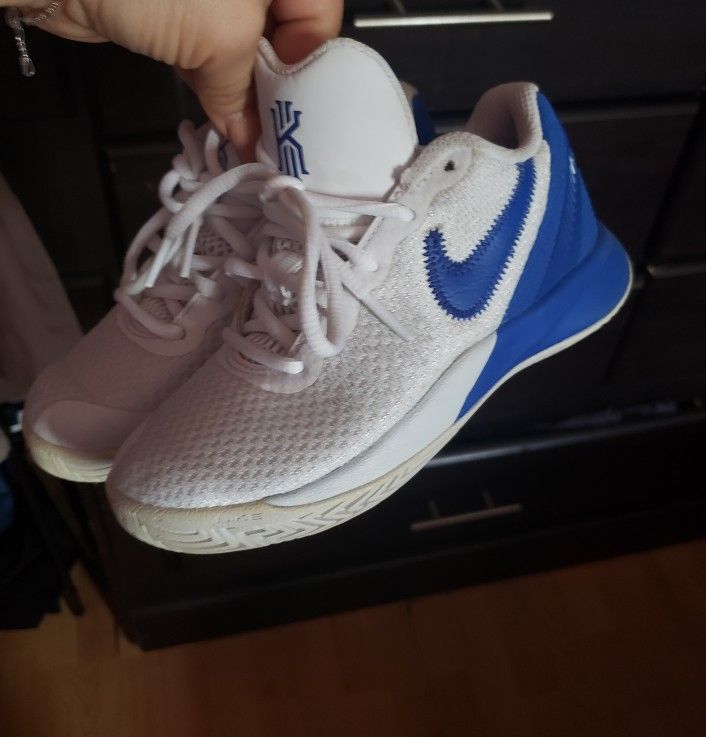Nikes Shoes