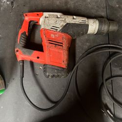 Milwaukee 1-S/4°(40mm) SUS-MAY ROTARY HAMMER