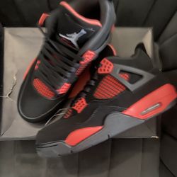 Jordan 4 Red Thunders (BRAND NEW)