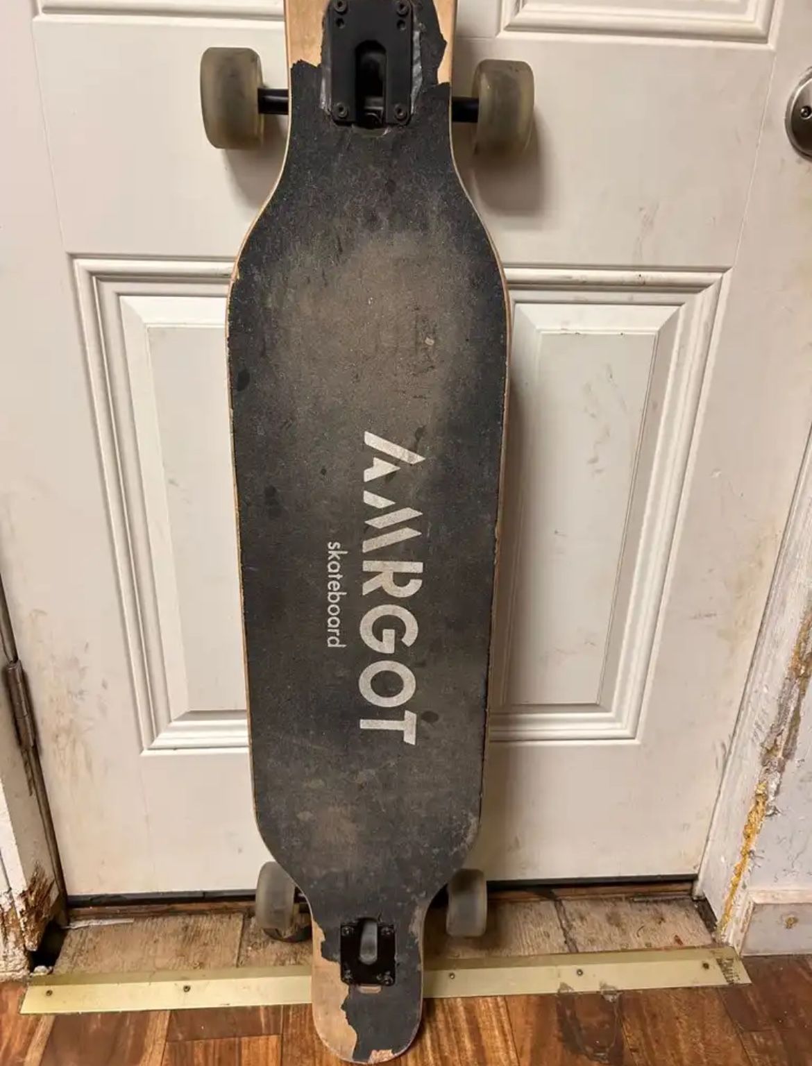 Amrgot Skateboard