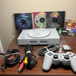 Sony PlayStation 1 SCPH-7001 Console w/ 1 Original Controller & Cables & 4 Video Games -Tested-