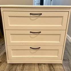 White 3-Drawer Dresser – Excellent condition 