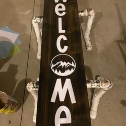 Welcome sign 