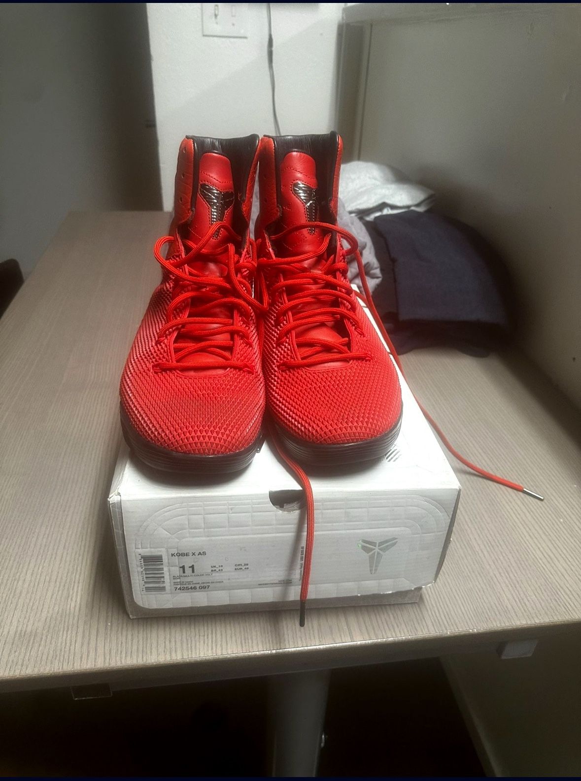 Kobe High KRM EXT 'Red Mamba'