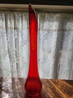 Vintage MCM LE Smith Glass 23" Smoothie Swung Vase, in Amberina Great Mouth
