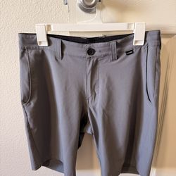 Travis Matthew Golf Shorts (Med/32)