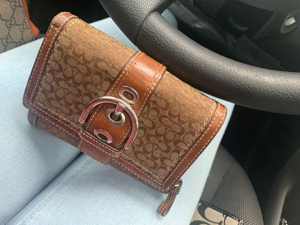 Authentic coach wallet/billfold for Sale in Memphis, TN - OfferUp