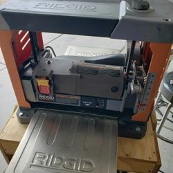 Ridgid R4331 Thickness Planer 13"