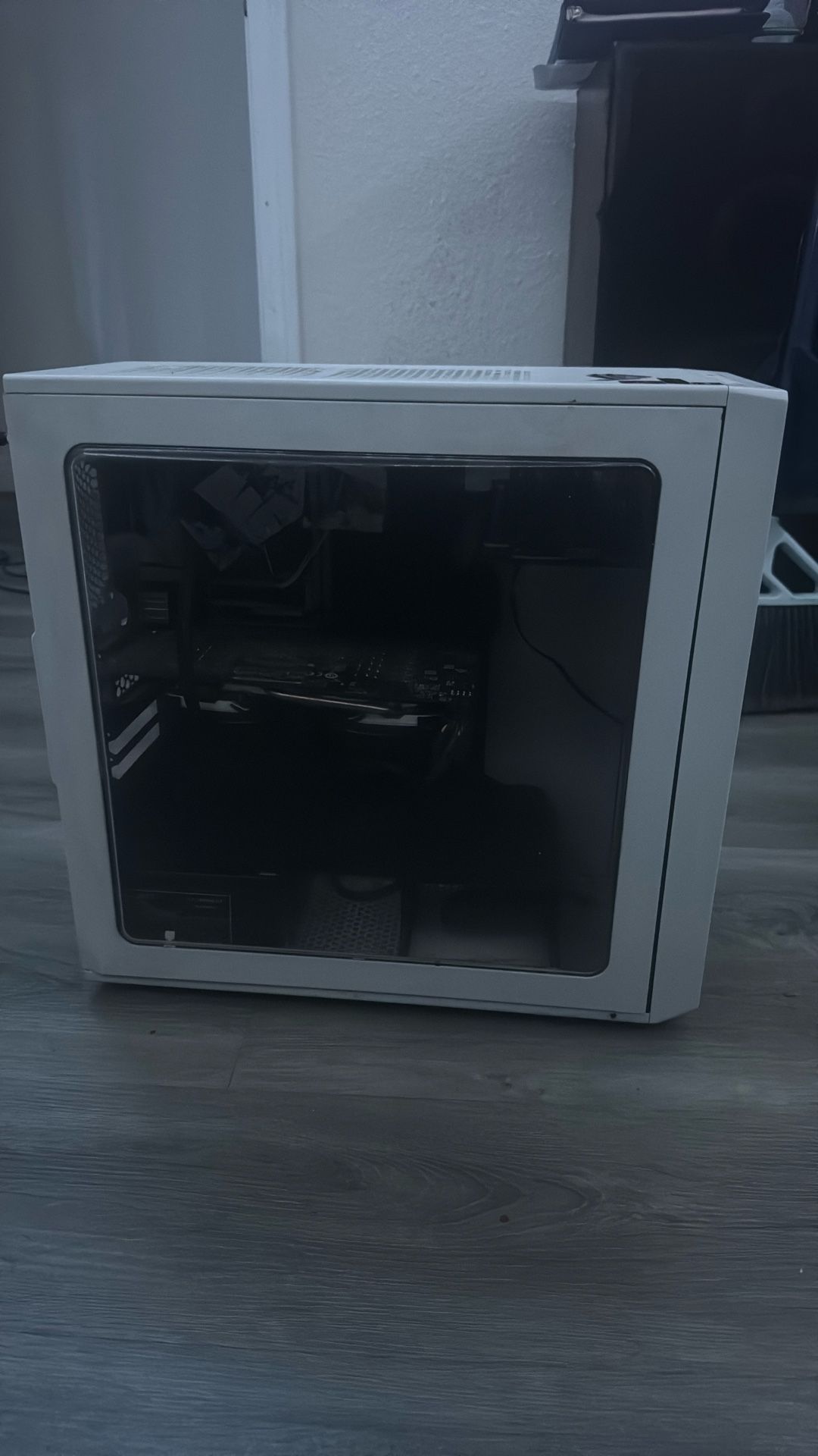 Pc/ Gaming Computer With Mouse