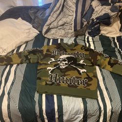 Supreme Sweater Size Small